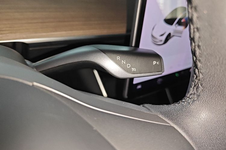 Tesla Model 3 2020 car image #15