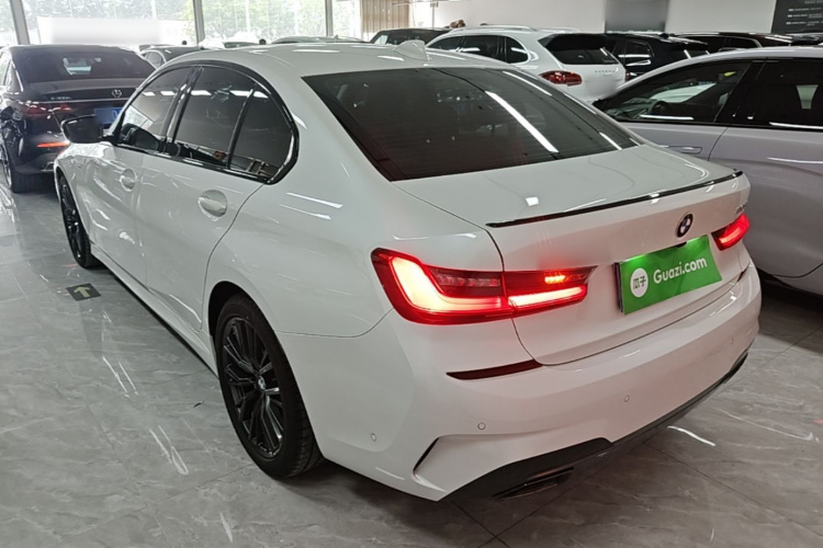 BMW 3 Series 2020 car image #7