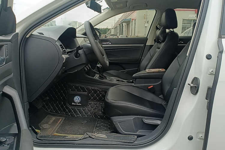 Volkswagen Lavida 2020 car image #12