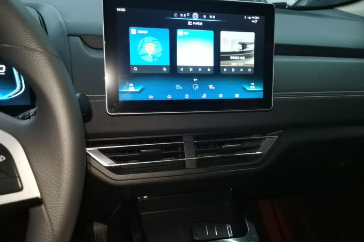 BYD Yuan New Energy 2019 #13 BYD Yuan New Energy 2019 car image #13