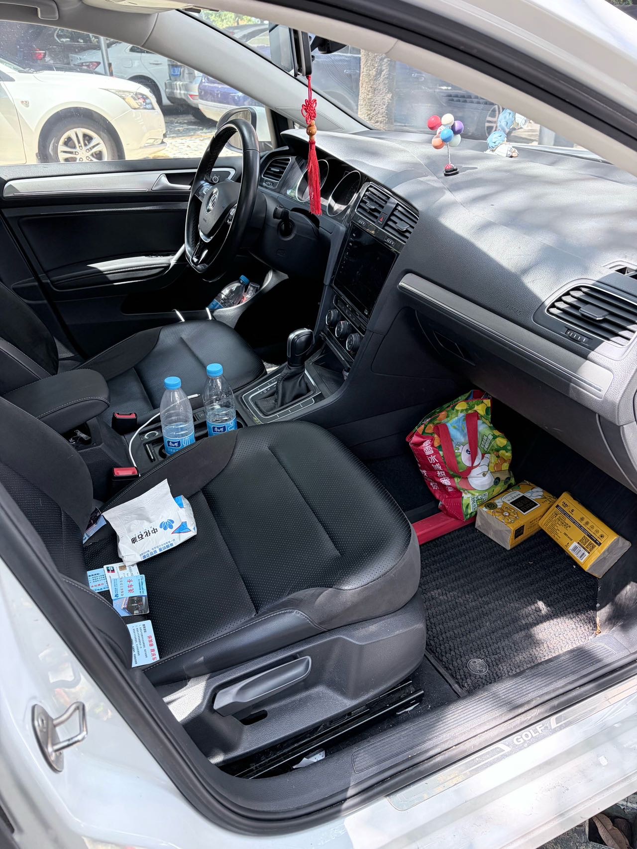 Volkswagen Golf 2020 car image #2