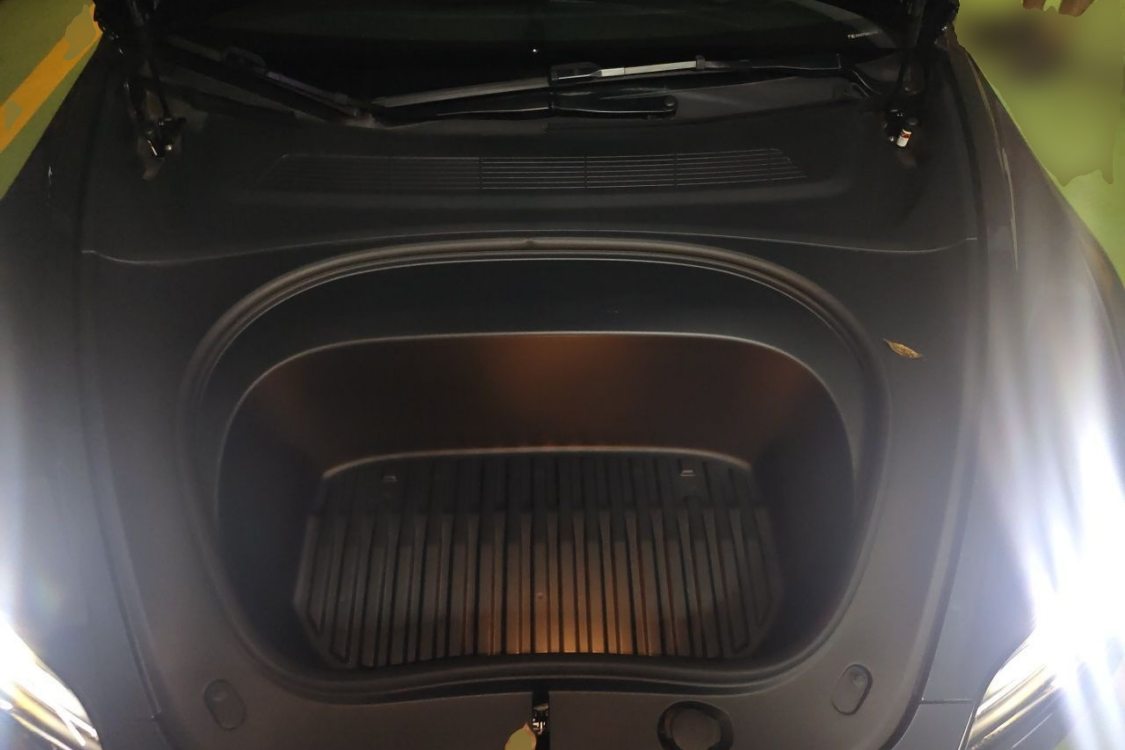 Tesla Model 3 2025 car image #10