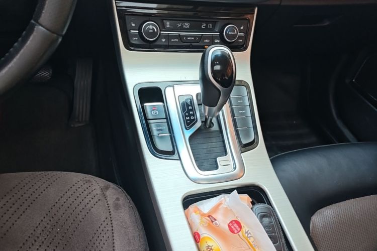 GEELY Emgrand GL 2017 car image #14