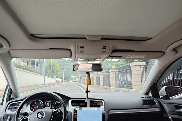 Volkswagen Golf 2016 car image #20