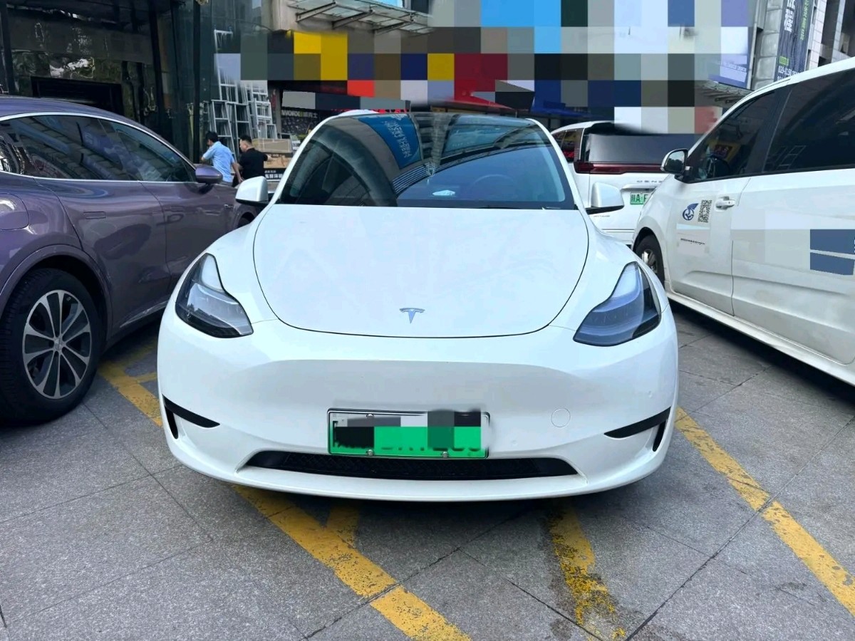 Tesla Model Y 2023 #2 Tesla Model Y 2023 car image #2