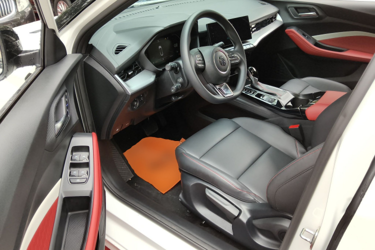 MG 5 2024 imagen de coche #16