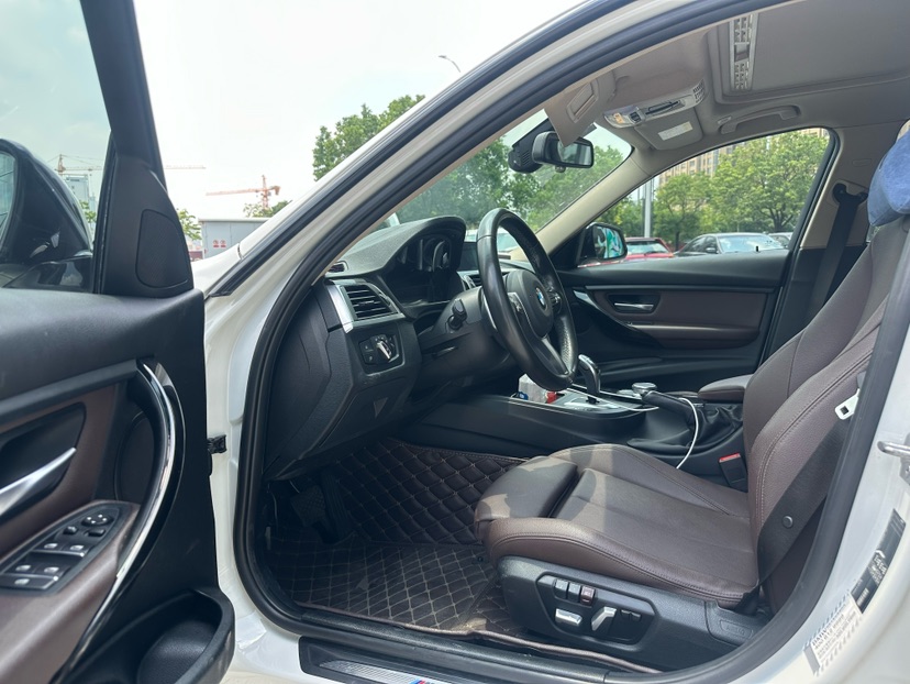 BMW 3 Series 2019 #4 BMW 3 Series 2019 car image #4