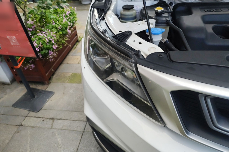 GEELY Vision X6 2018 immagine di auto #8