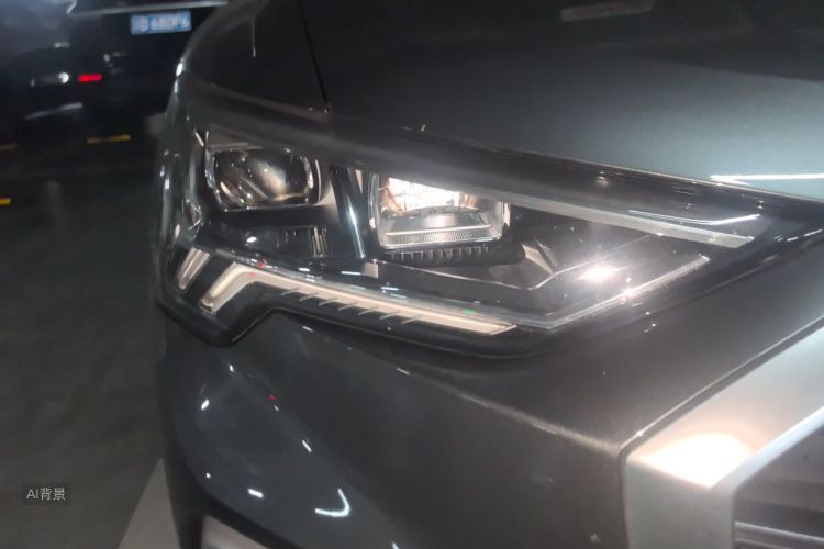 Audi Q3 2023 #8 Audi Q3 2023 car image #8