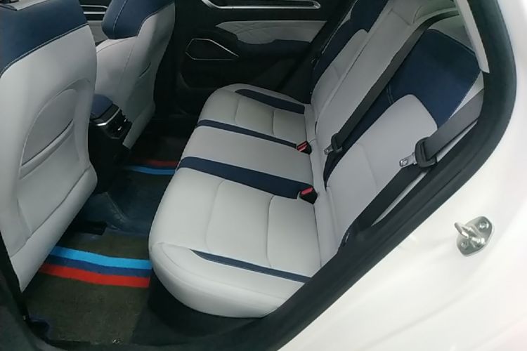GEELY Emgrand 2022 car image #17