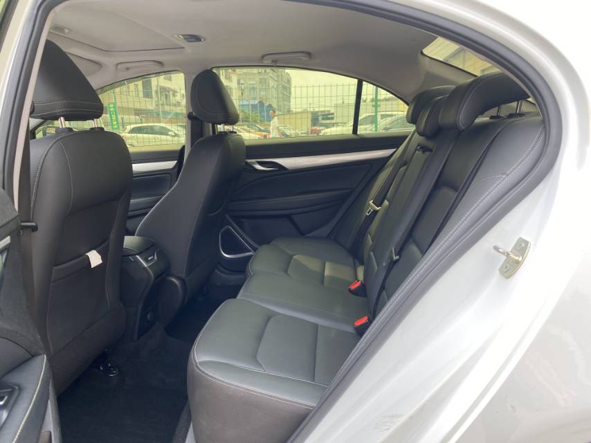 GEELY Emgrand 2020 #8 GEELY Emgrand 2020 صورة سيارة #8