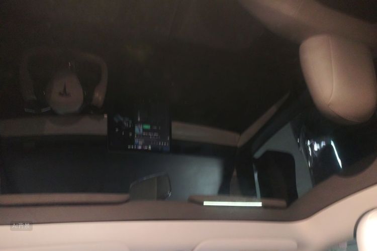 Tesla Model Y 2021 #20 Tesla Model Y 2021 car image #20