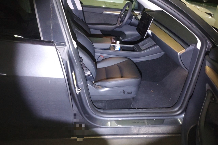 Tesla Model Y 2022 #27 Tesla Model Y 2022 car image #27