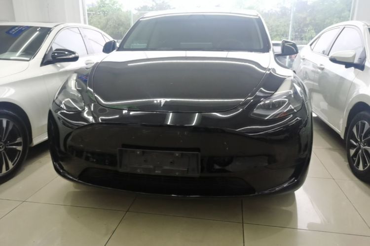 Tesla Model Y 2024 #3 Tesla Model Y 2024 car image #3