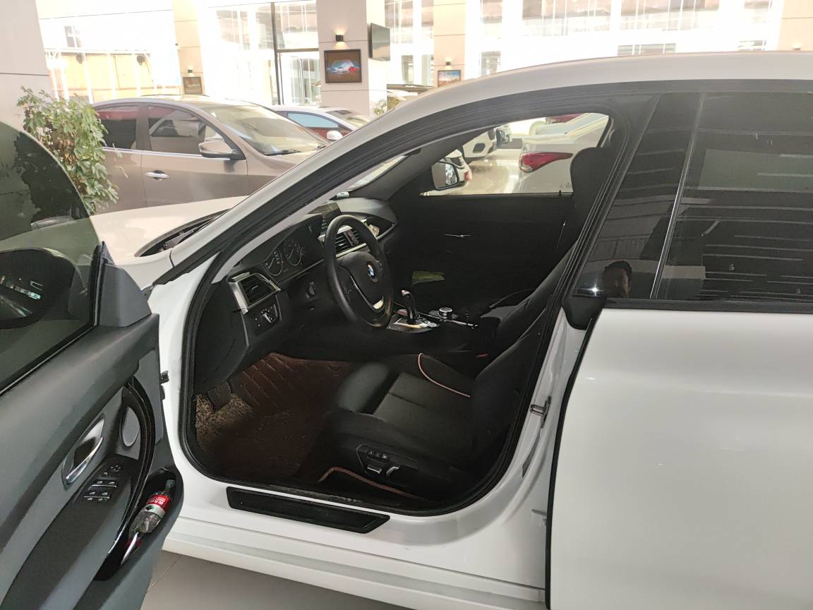 BMW 3 Series GT 2019 car image #4