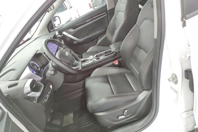 GEELY Coolray 2025 car image #19