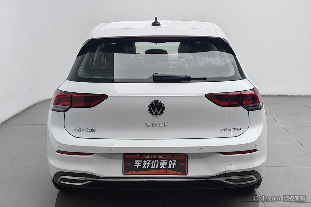 Volkswagen Golf 2021 car image #3