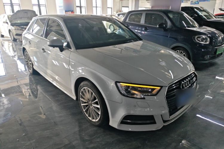 Audi A3 2017 car image #4