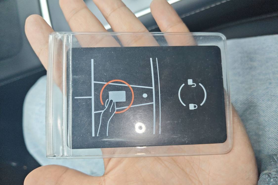 Tesla Model Y 2024 car image #30