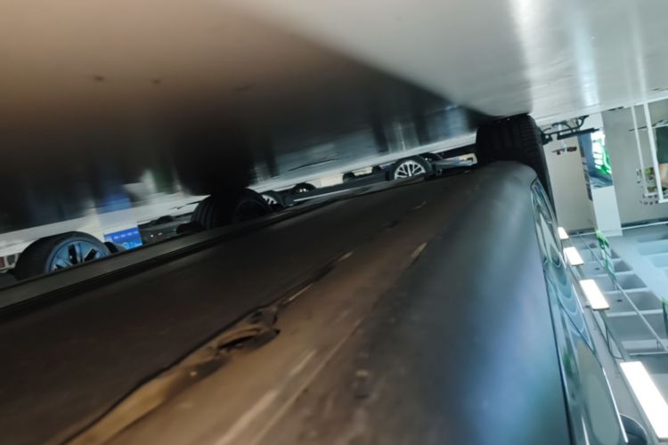 Tesla Model Y 2024 car image #27