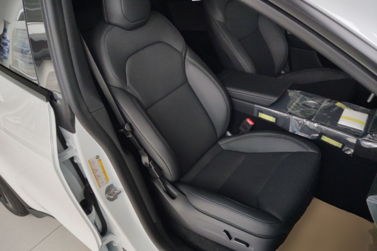 Tesla Model Y 2026 #24 Tesla Model Y 2026 car image #24
