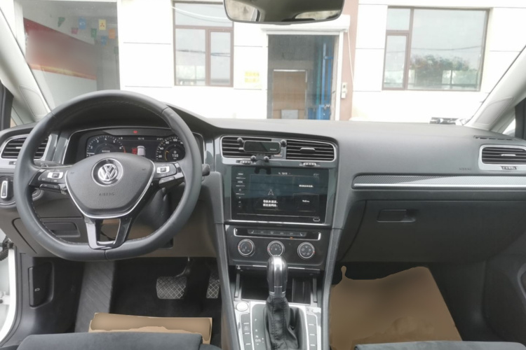 Volkswagen Golf 2020 #10 Volkswagen Golf 2020 car image #10