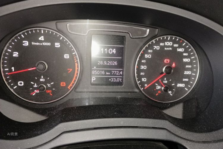 Audi Q3 2017 car image #14