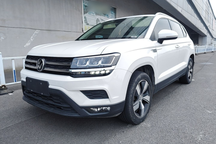 Volkswagen Tharu 2021 car image #2