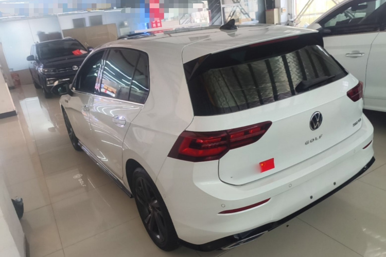 Volkswagen Golf 2022 car image #5
