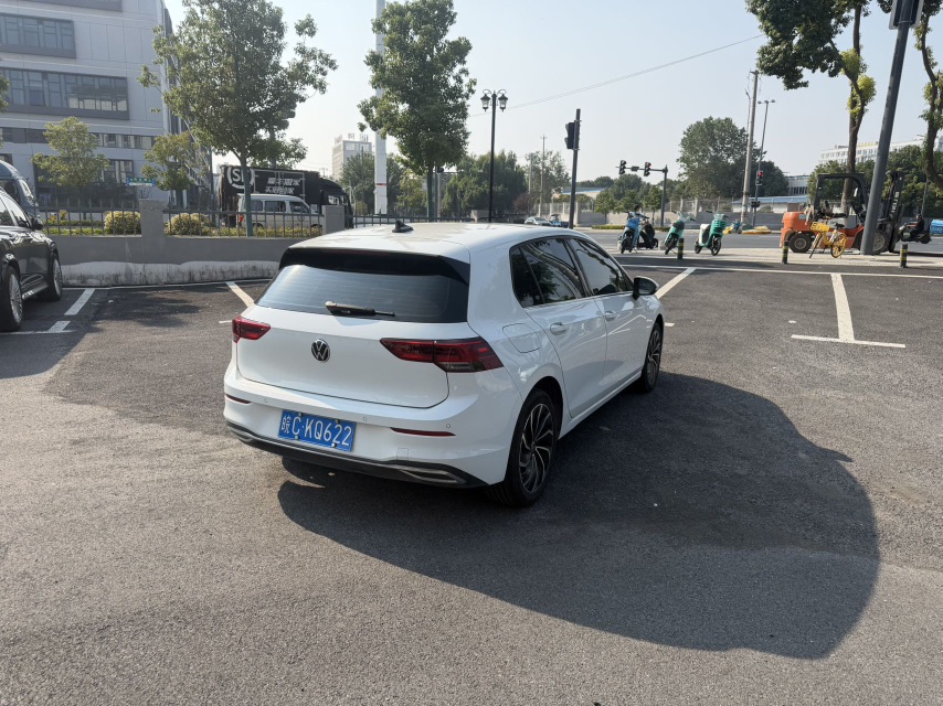 Volkswagen Golf 2024 image de voiture #9