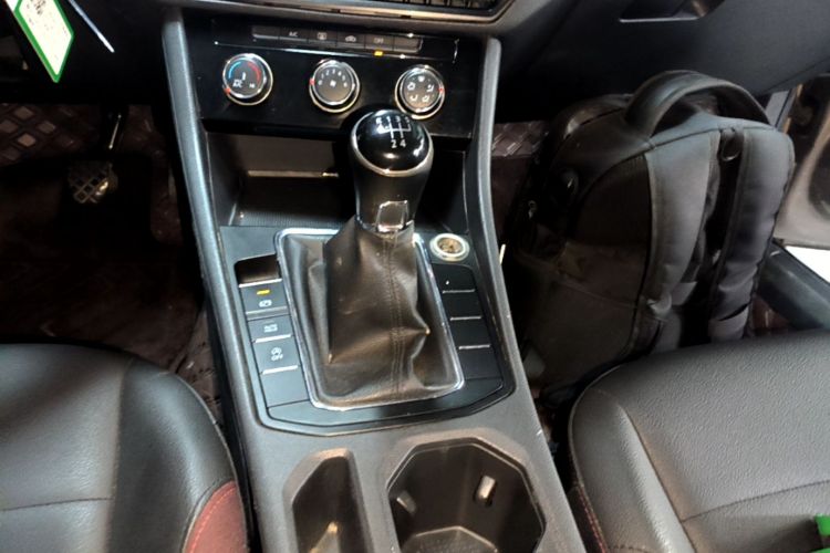 Volkswagen Bora 2019 #14 Volkswagen Bora 2019 صورة سيارة #14