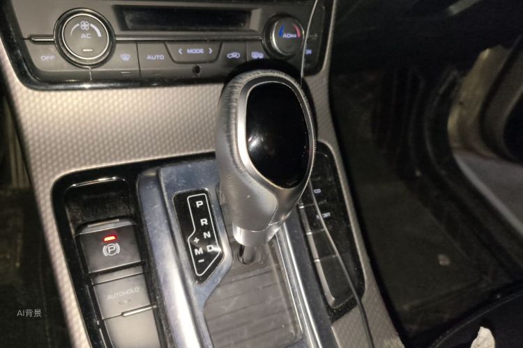 GEELY Emgrand GS 2016 car image #16