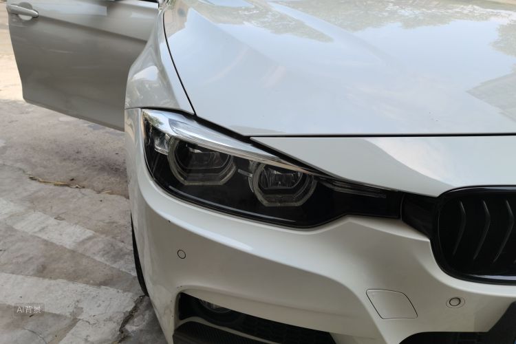 BMW 3 Series 2018 car image #8