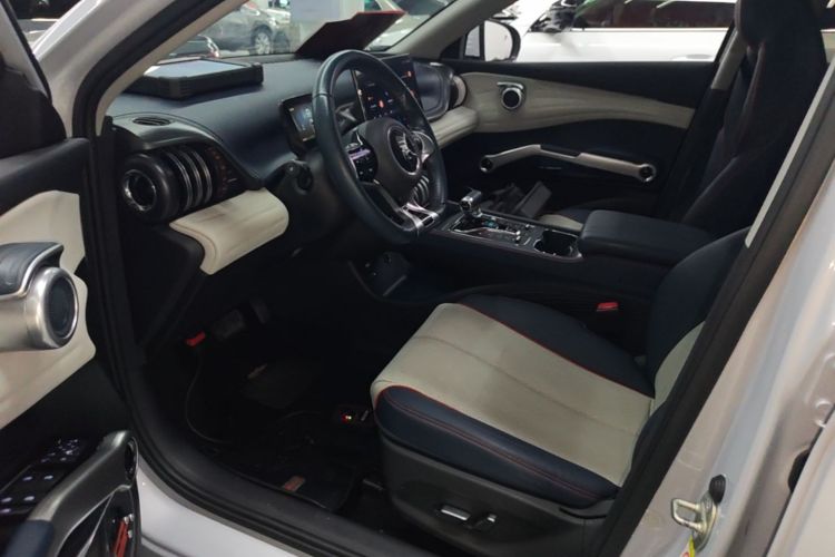 BYD Yuan Plus 2023 immagine di auto #15