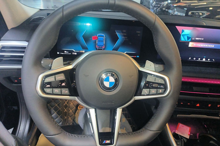 BMW 3 Series 2025 صورة سيارة #11