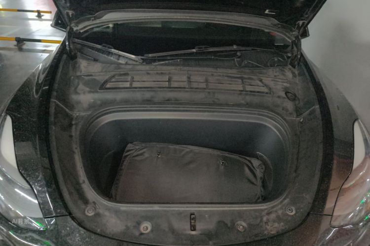Tesla Model Y 2023 car image #22