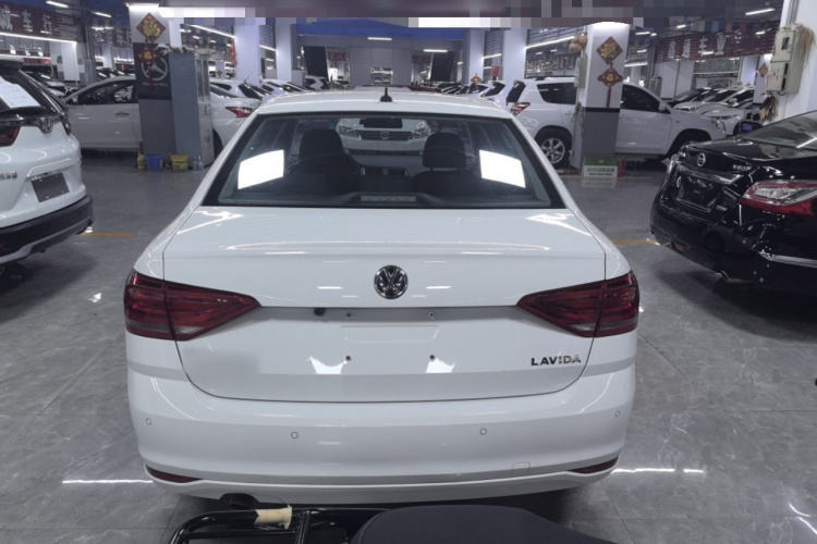 Volkswagen Lavida 2017 #5 Volkswagen Lavida 2017 car image #5