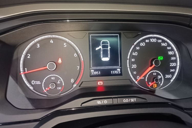 Volkswagen Polo 2021 car image #12