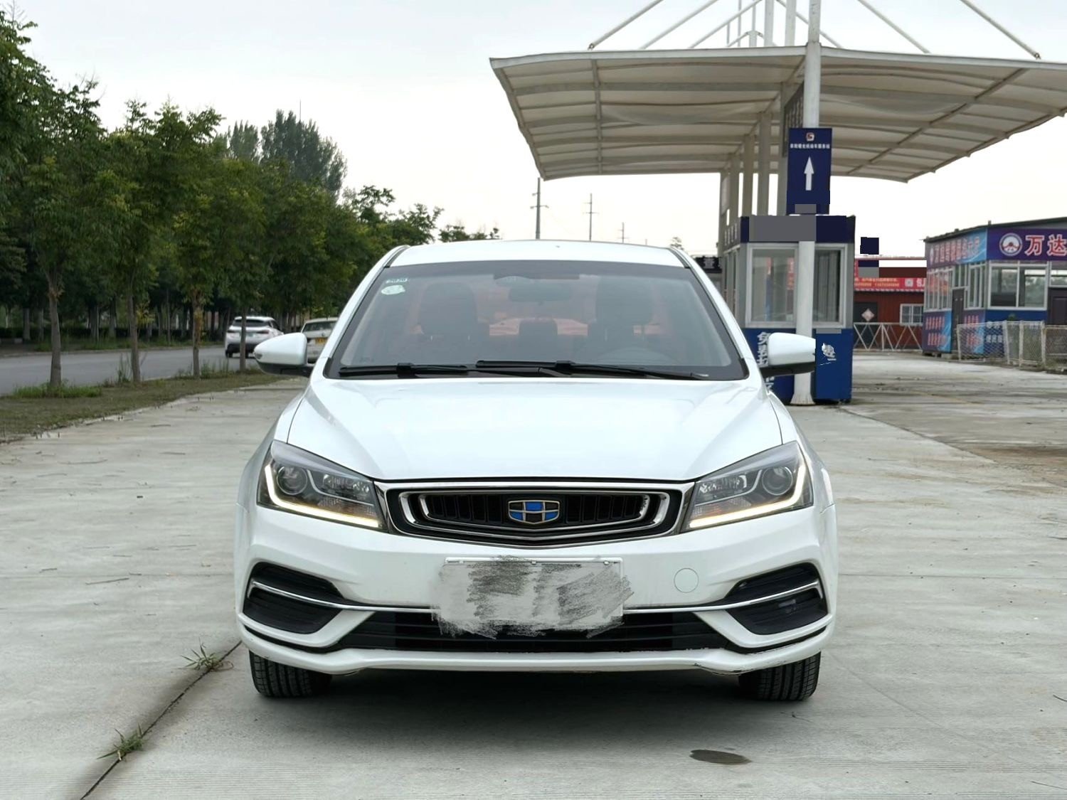 GEELY Emgrand 2018 #3 GEELY Emgrand 2018 car image #3
