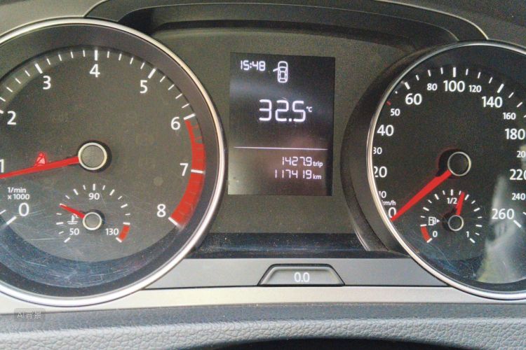 Volkswagen Golf 2016 car image #14