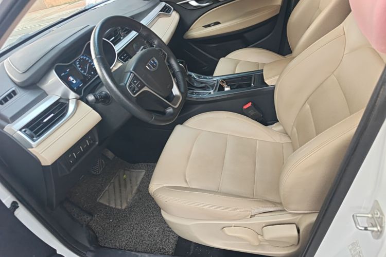 GEELY Emgrand 2018 car image #15