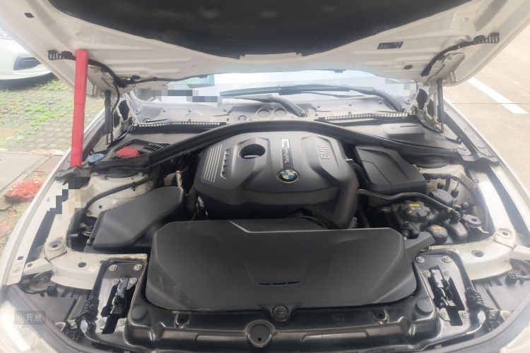 BMW 3 Series 2018 car image #22