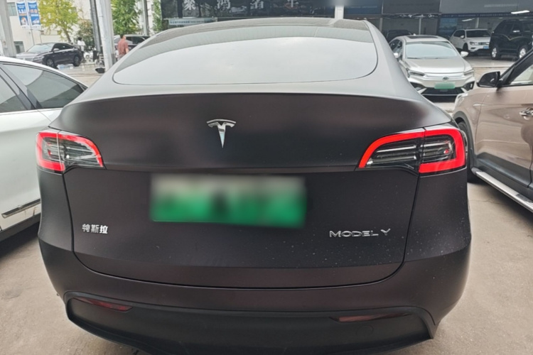 Tesla Model Y 2022 car image #6