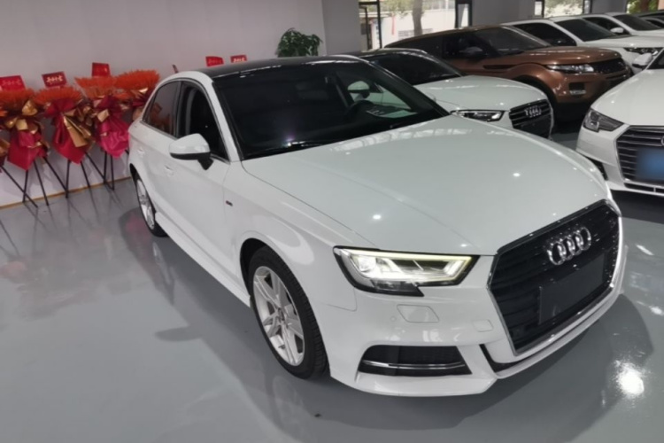 Audi A3 2019 car image #4
