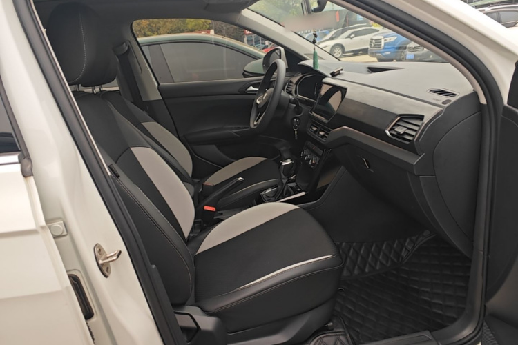 Volkswagen Tacqua 2020 immagine di auto #24