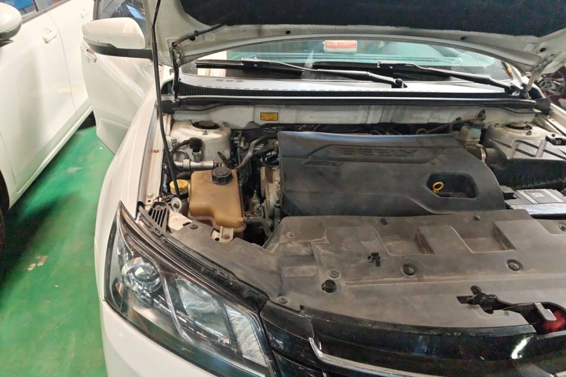 GEELY Emgrand 2015 #11 GEELY Emgrand 2015 image de voiture #11