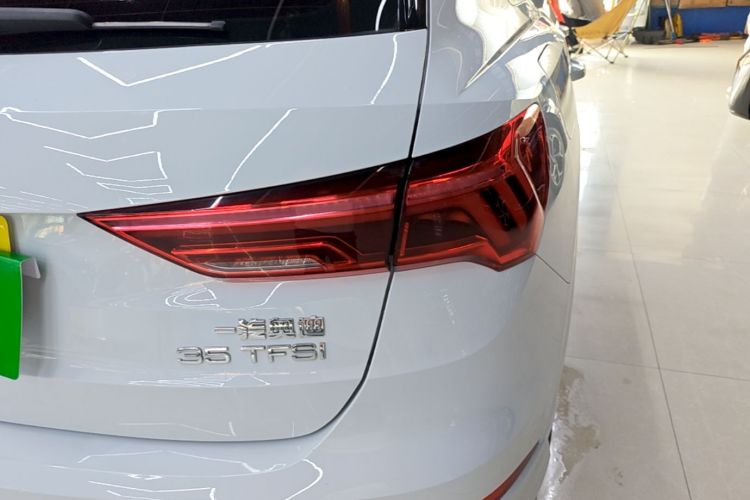 Audi Q3 2023 #8 Audi Q3 2023 car image #8