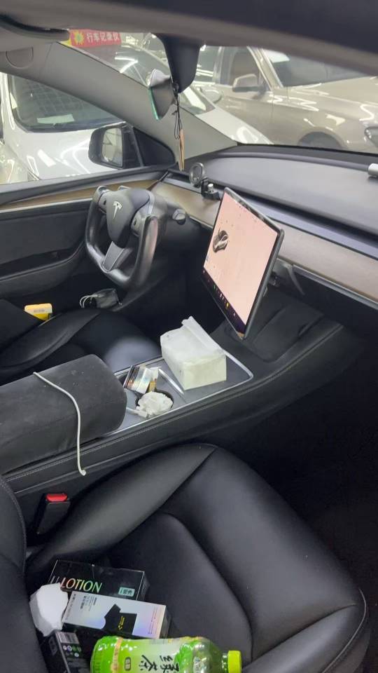 Tesla Model Y 2021 #7 Tesla Model Y 2021 car image #7