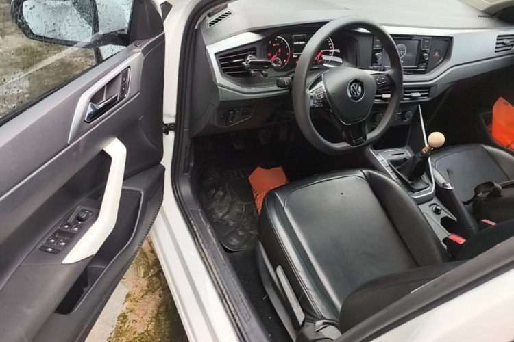 Volkswagen Polo 2020 car image #16