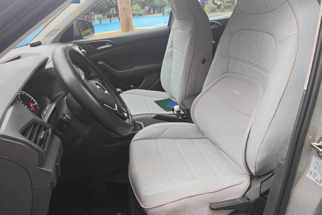 Volkswagen T-Cross 2020 car image #18